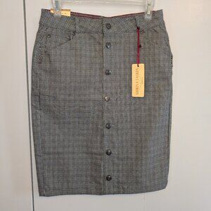 NWT | Sabrina Lauren Plaid Pen Shirt Size 8